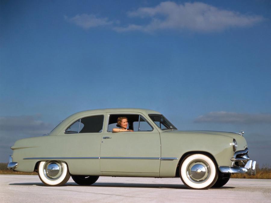  Ford Custom Tudor Sedan 1949 года  (фото 3 из 5)